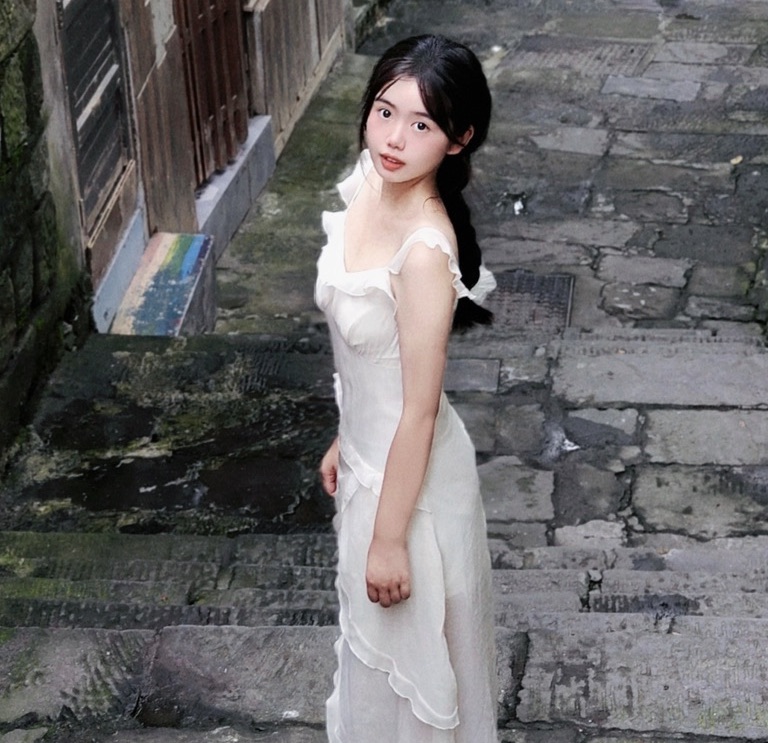 Linshi Li bio photo